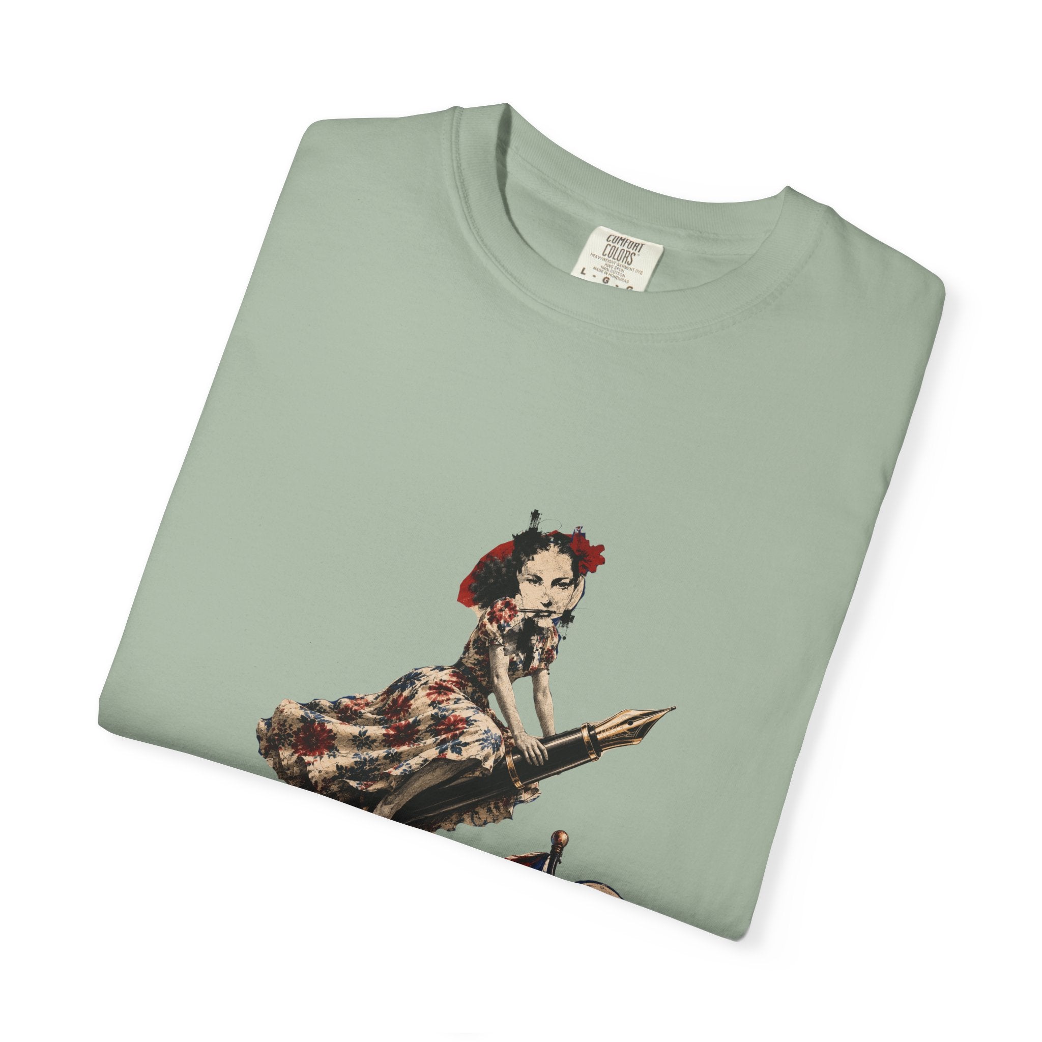 Vintage Space Cat T-Shirt — Retro Astronaut Kitty Graphic Tee