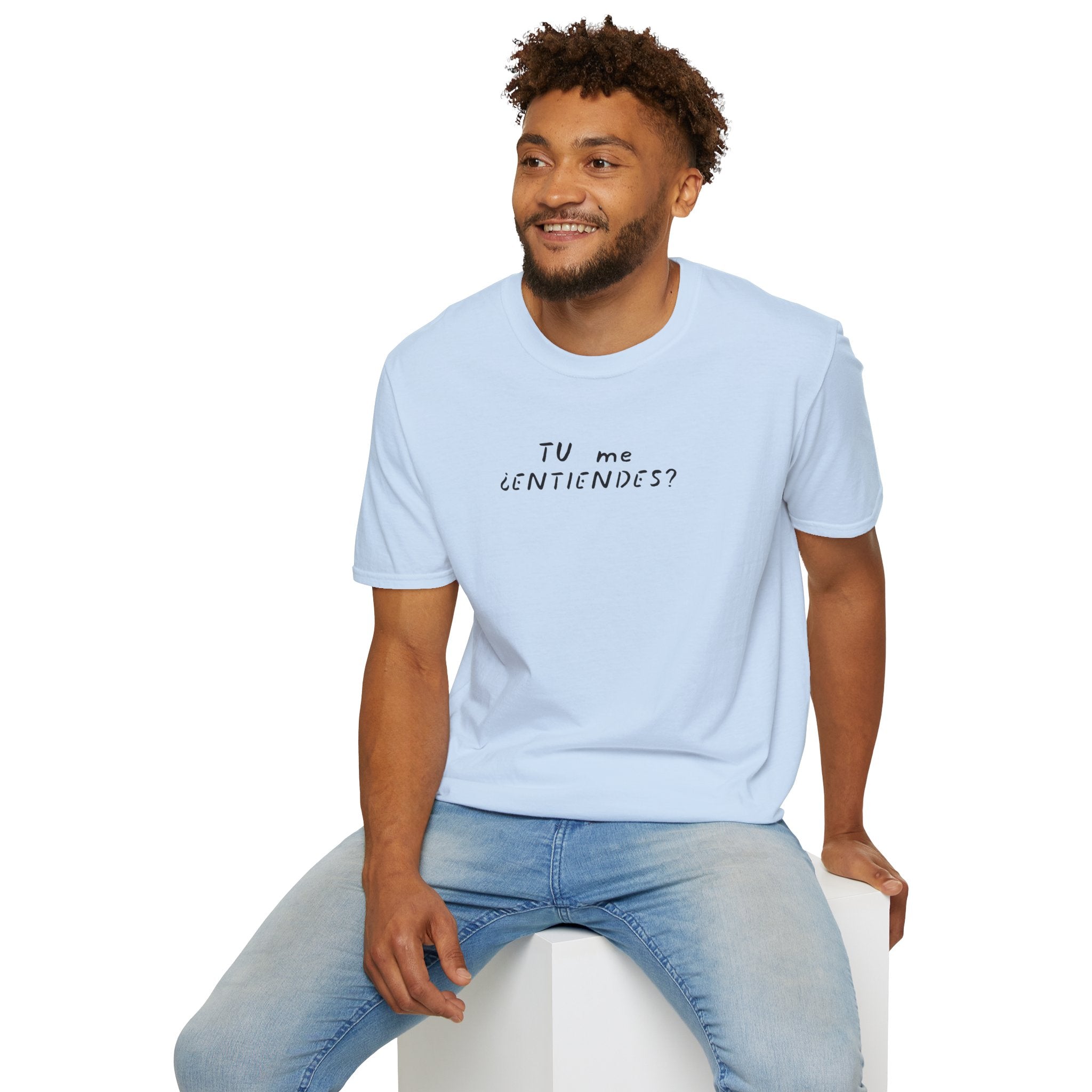 T-Shirt — "¿Tú Me Entiendes?" Puerto Rican Coquí Hat Graphic