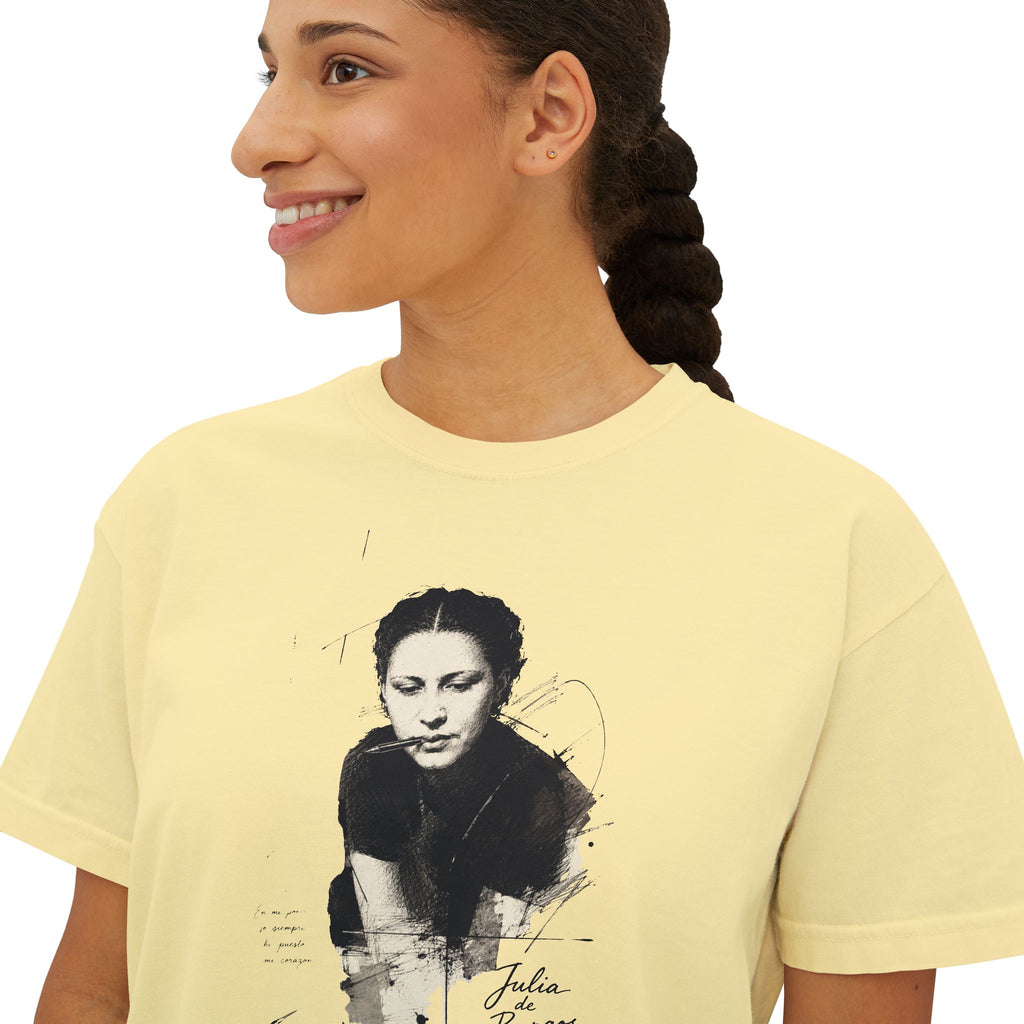 Boxy Tee — Vintage Portrait Graphic "Julia de Burgos" poem Women's Cropped T-Shirt