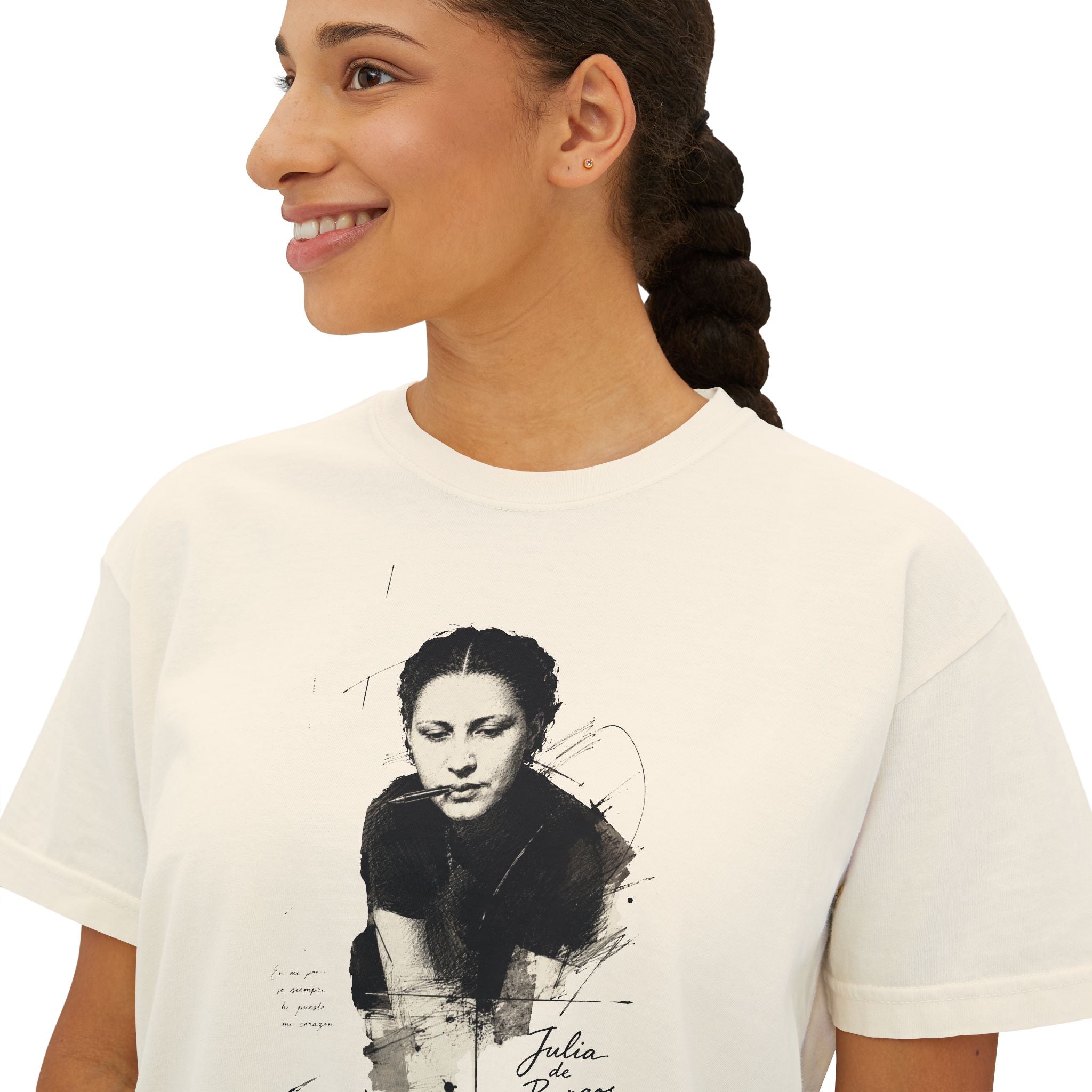 Boxy Tee — Vintage Portrait Graphic "Julia de Burgos" poem Women's Cropped T-Shirt