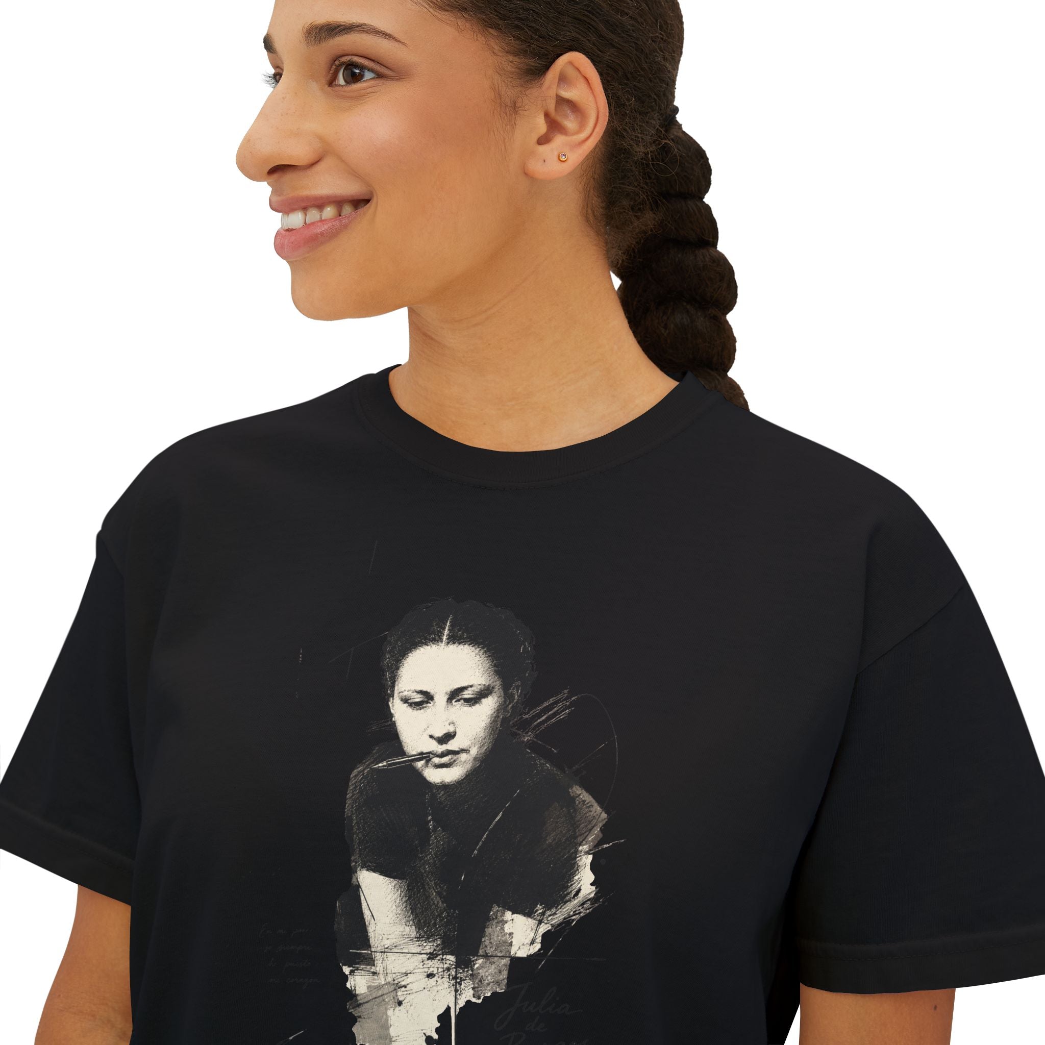 Boxy Tee — Vintage Portrait Graphic "Julia de Burgos" poem Women's Cropped T-Shirt
