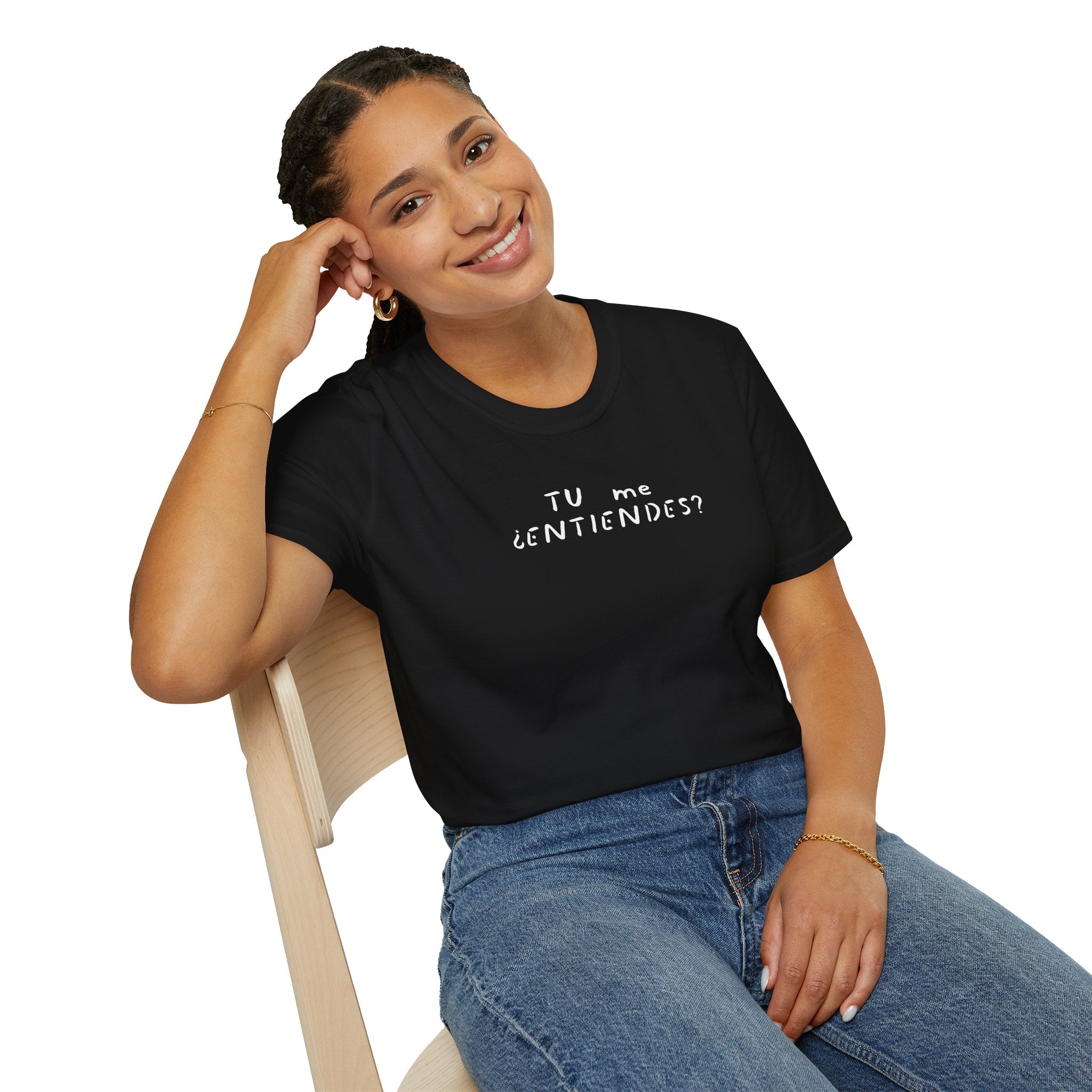 T-Shirt — "¿Tú Me Entiendes?" Puerto Rican Coquí Hat Graphic