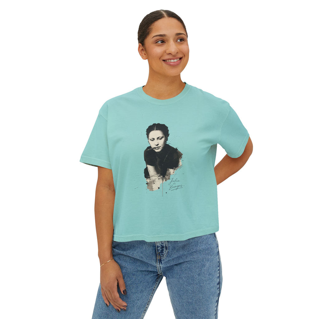Boxy Tee — Vintage Portrait Graphic "Julia de Burgos" poem Women's Cropped T-Shirt